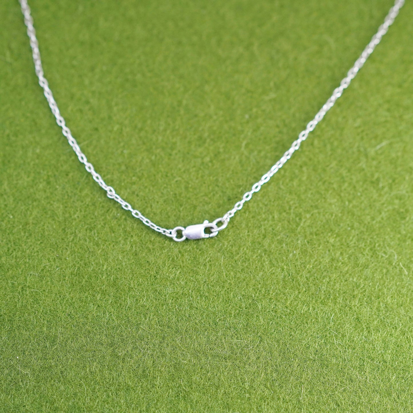 18”, Vintage 925 sterling silver circle chain with mountain tag pendant