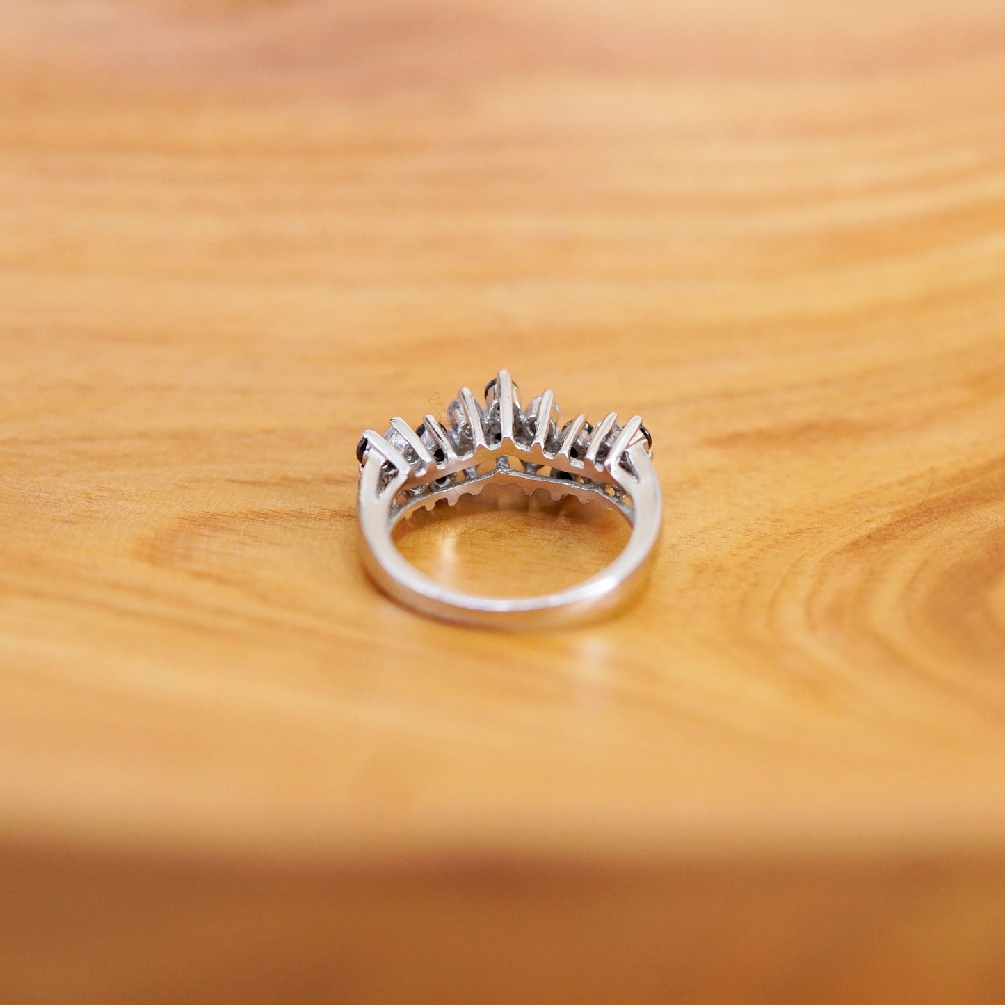 Size 7.25, vtg Sterling 925 silver anniversary engagement ring with cluster cz