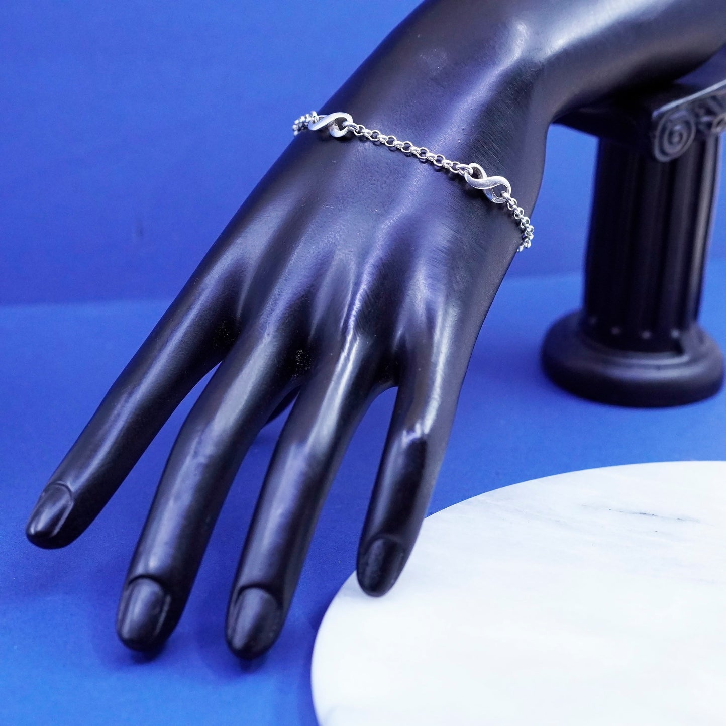 6.75”, vintage Sterling silver handmade bracelet 925 circle chain infinity loop