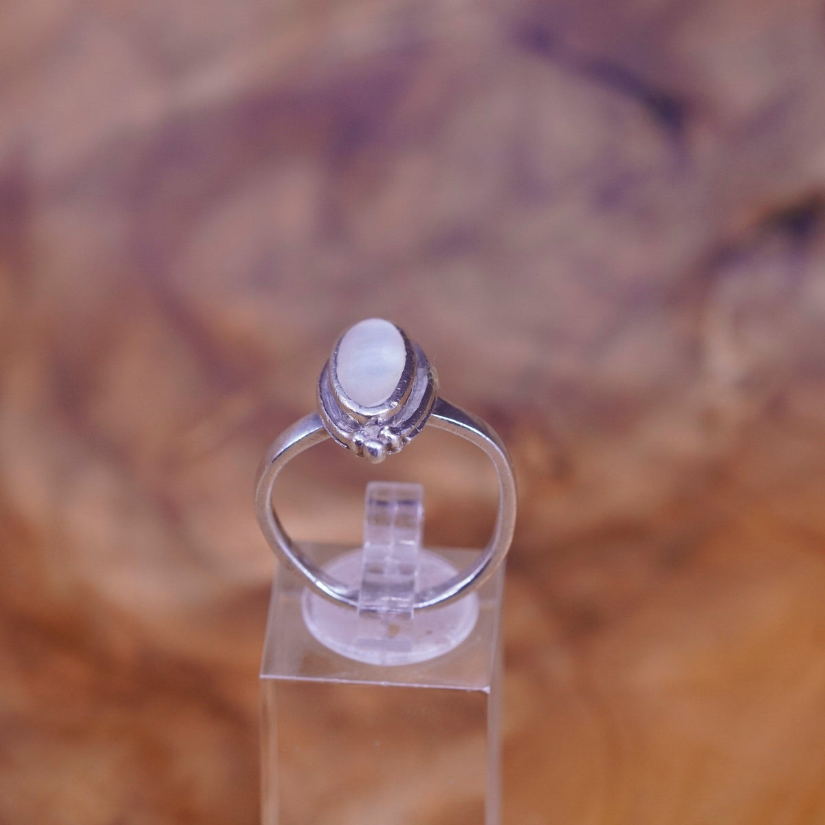 Size 8.25, vintage Sterling 925 silver handmade ring with mother of pearl