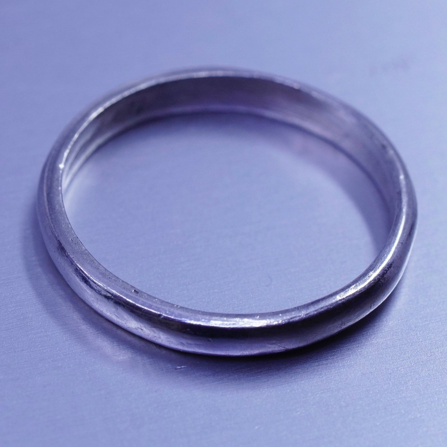 Size 8, vintage southwestern Sterling 925 silver wedding ring, band