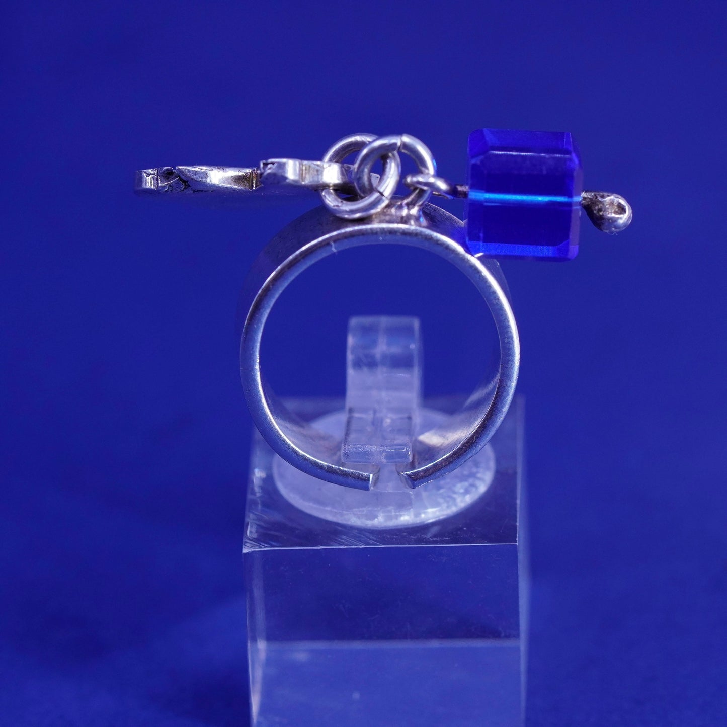 Size 5.5, vintage Sterling silver handmade ring, 925 band bear blue cz charm