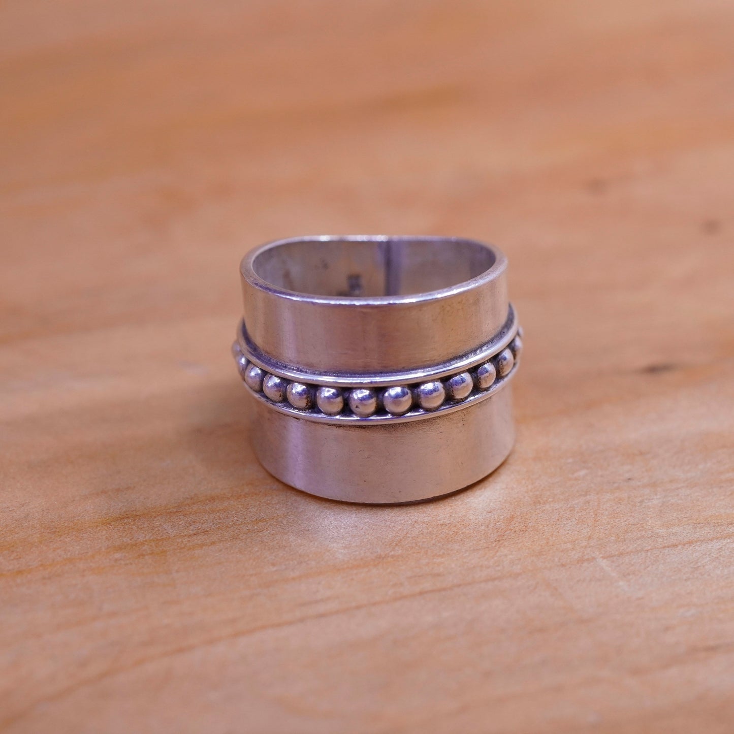 size 7, vintage Sterling silver handmade ring, 925 wide band with bead around