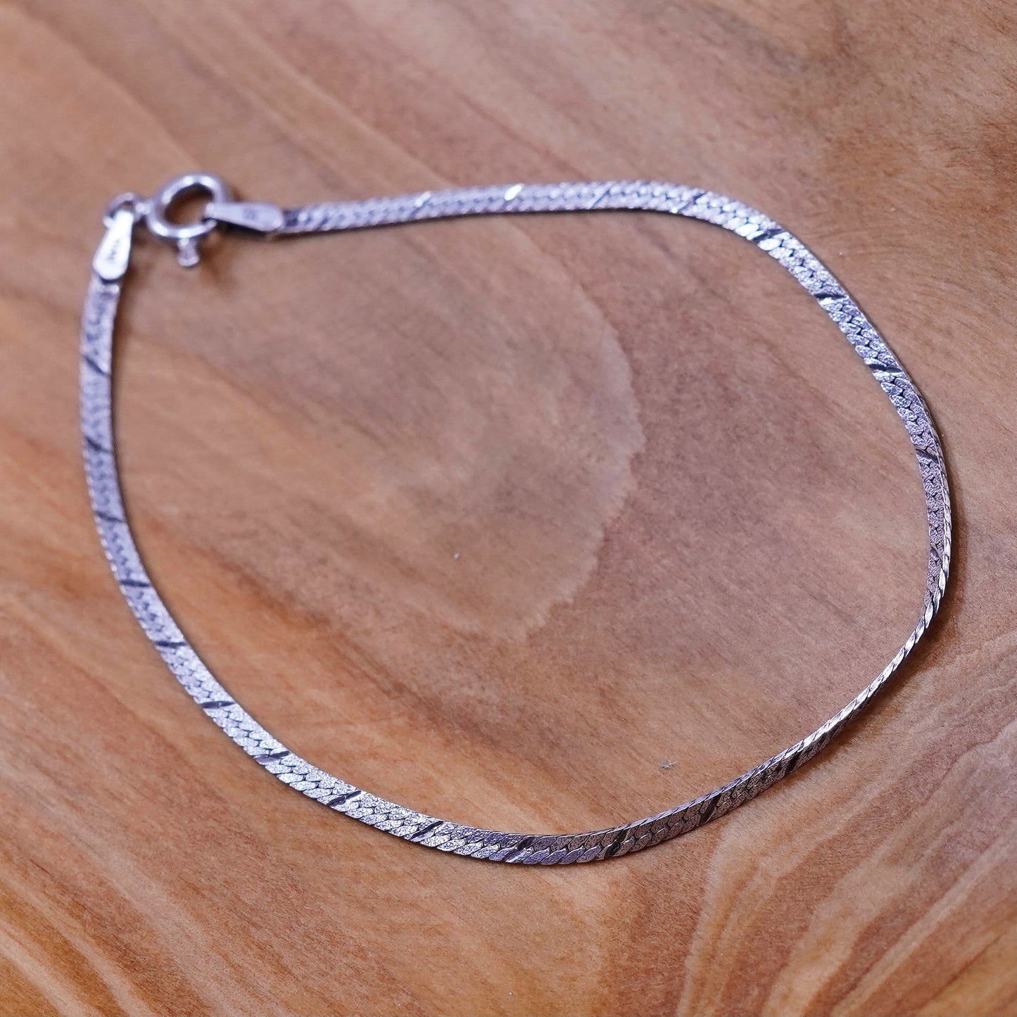 7”, 2mm, Vintage Sterling silver textured herringbone bracelet, Italy 925 chain