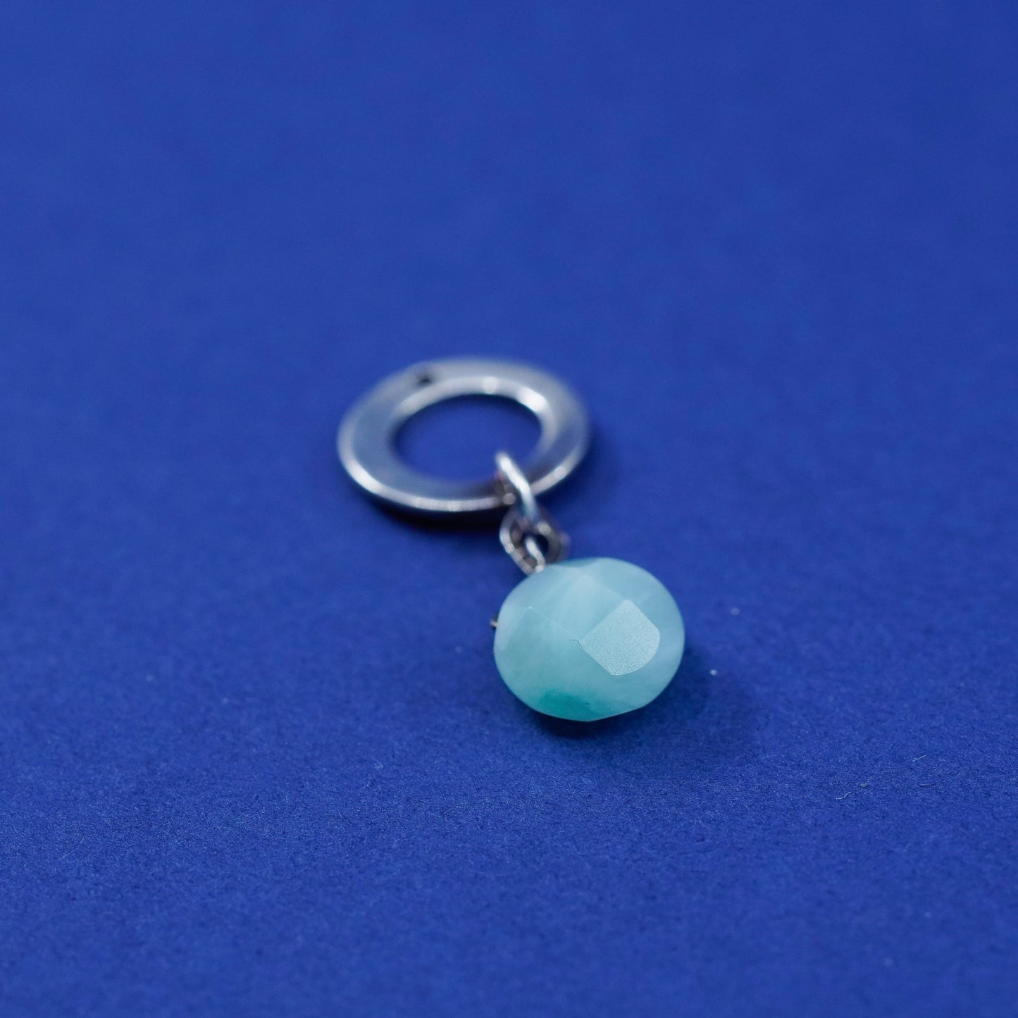 Vintage Sterling silver handmade pendant, 925 circle with jade bead