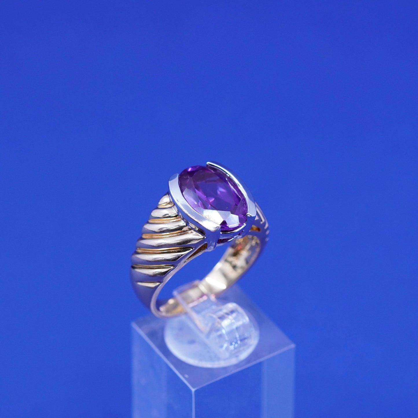 Size 10, vermeil gold over sterling 925 silver ribbed ring w/ oval amethyst