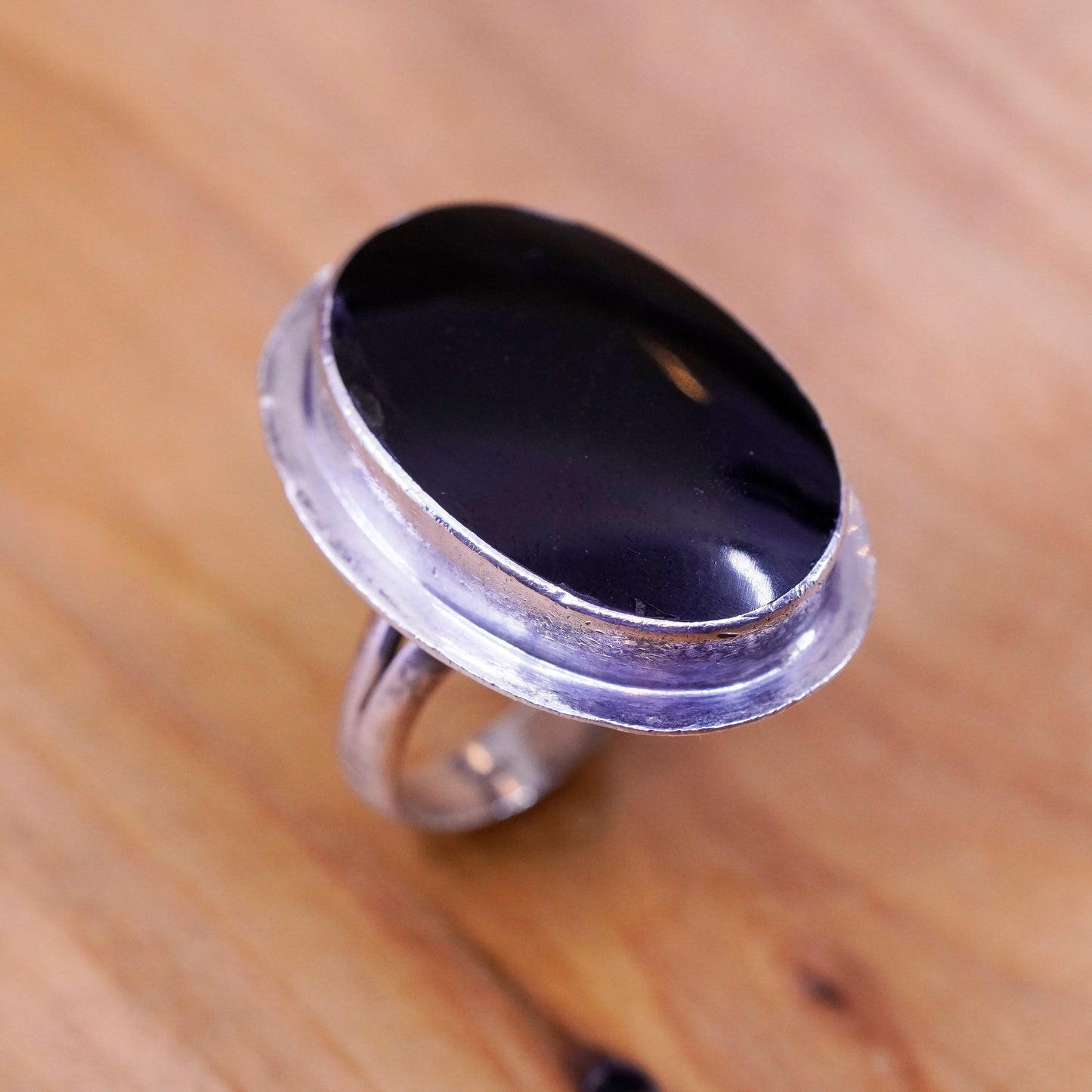 Size 8, vintage Mexico Sterling 925 silver handmade ring with oval onyx