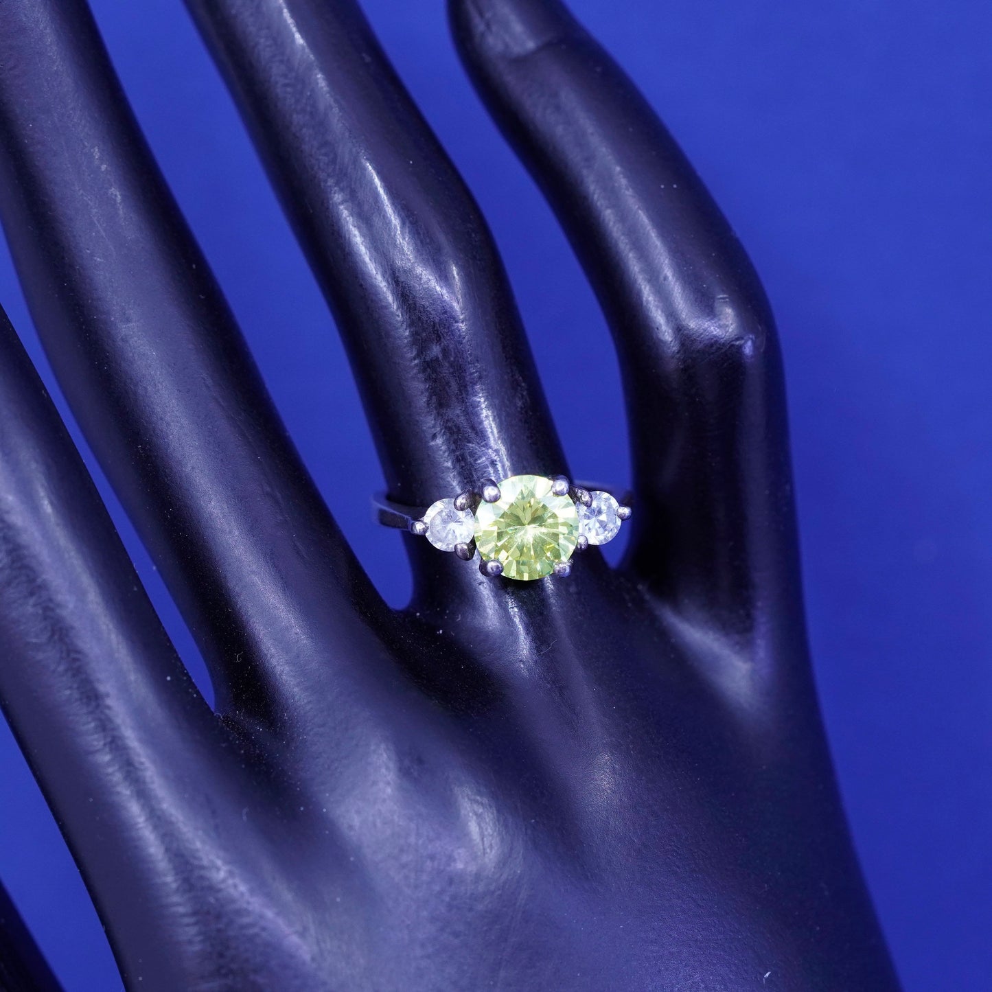 Size 7, vintage Sterling silver handmade ring, 925 stackable band with peridot