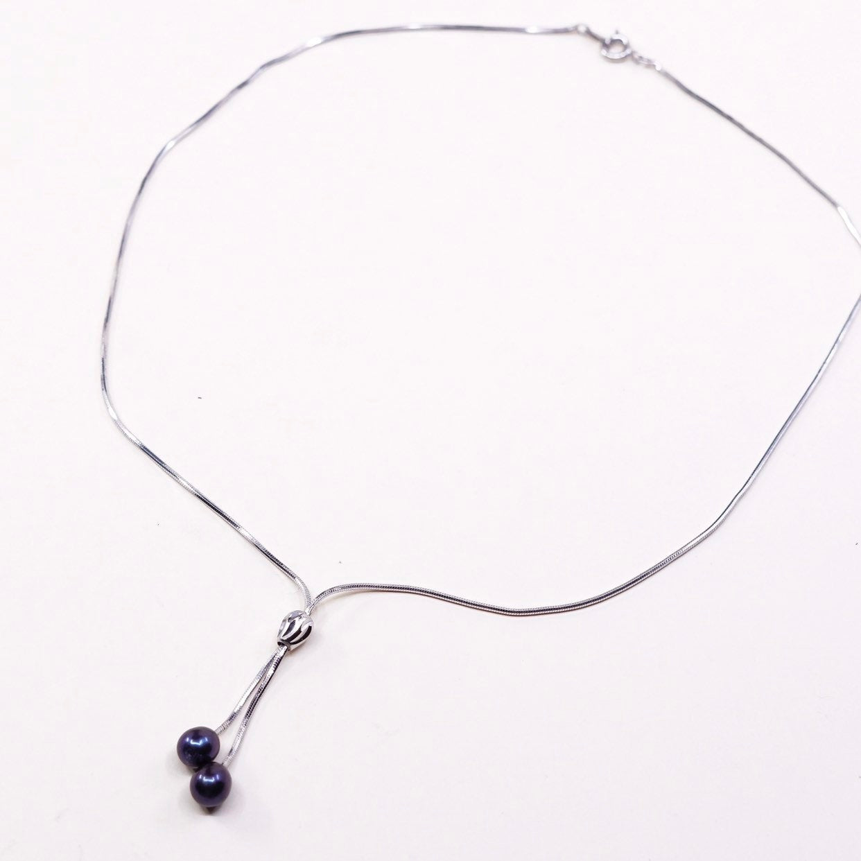 16", VTG sterling silver necklace, black pearl pendant w/ snake chain