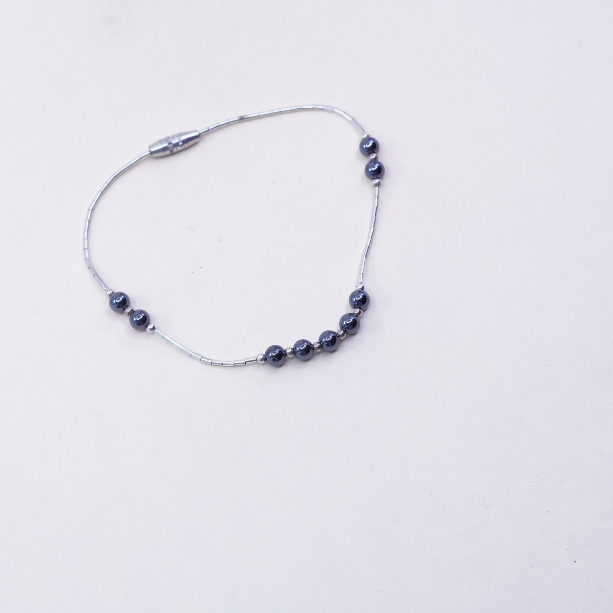 7.25”, vtg handmade Sterling 925 liquid silver chain bracelet w/ hematite beads
