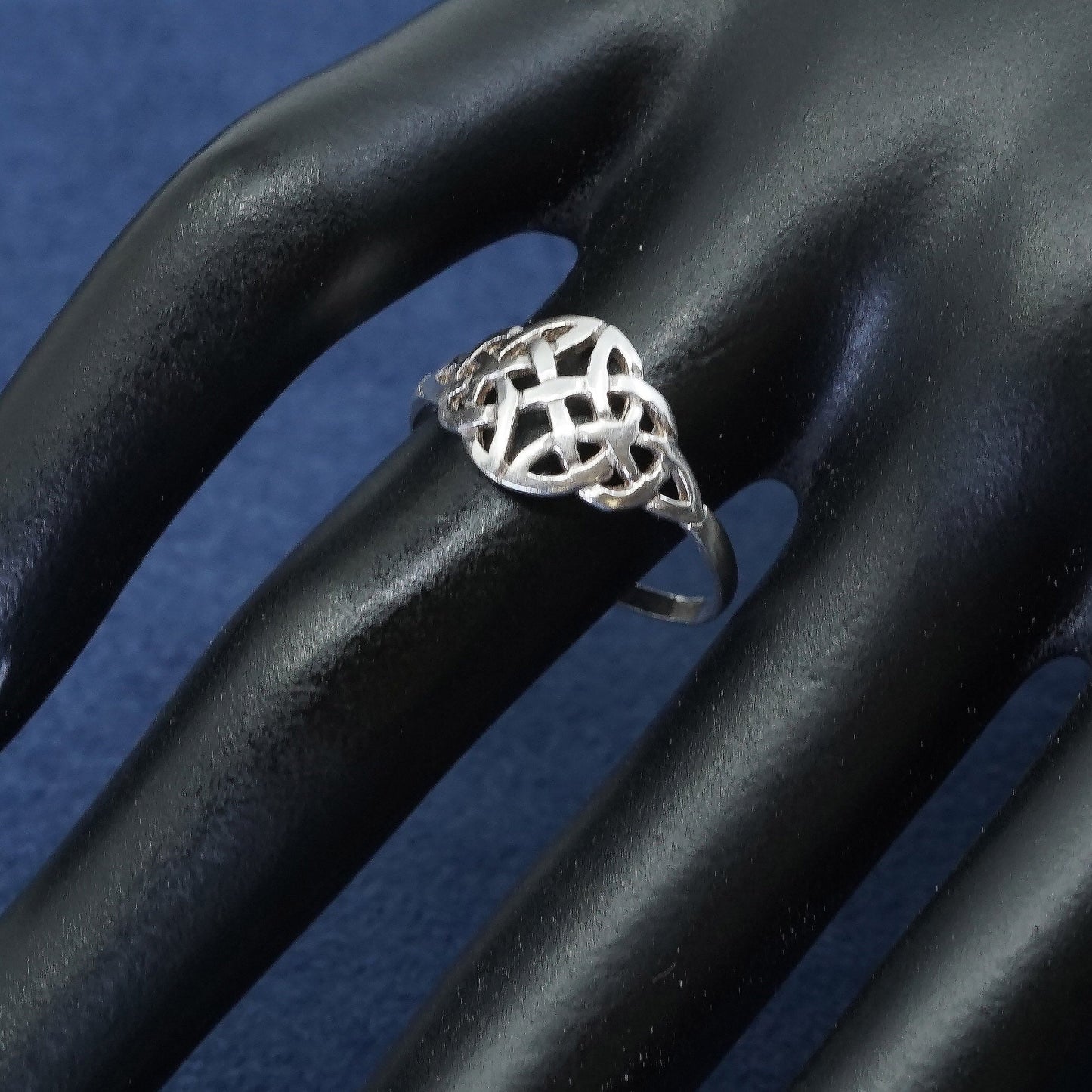 sz 8.25, vtg RIL Sterling silver handmade ring, 925 band w/ Irish filigree