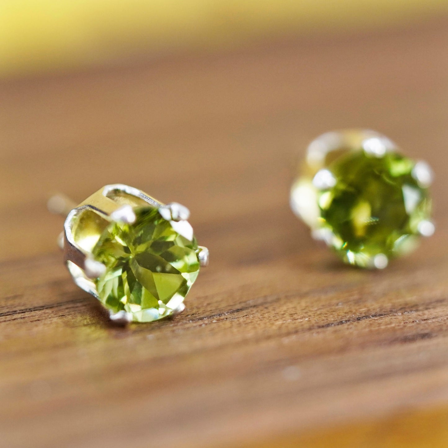 Vintage Sterling 925 silver peridot studs, earrings