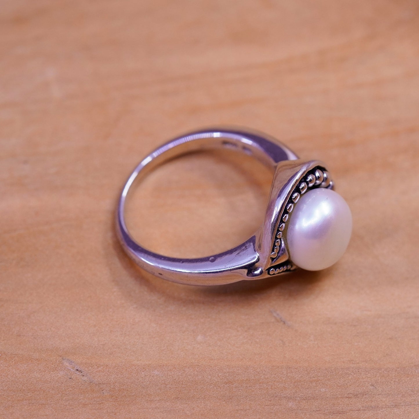 Size 8.25, vintage Sterling 925 silver handmade ring w/ freshwater pearl beads