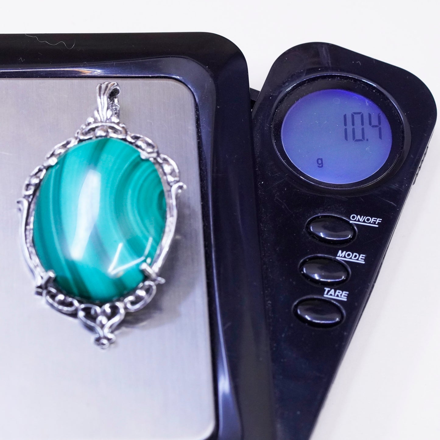 Southwestern Sterling 925 silver handmade pendant round malachite beads