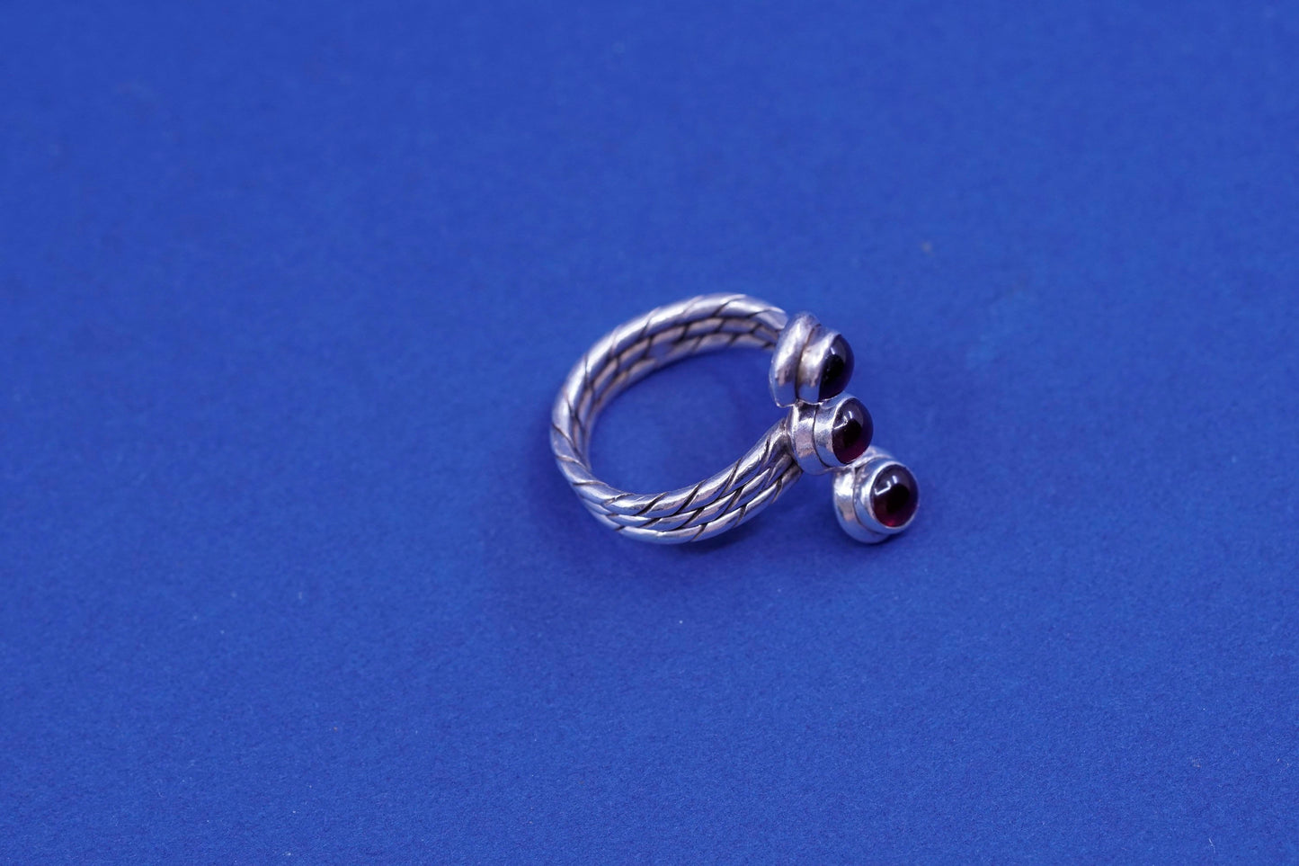 Size 6.25, vintage Sterling 925 silver handmade ring with garnet