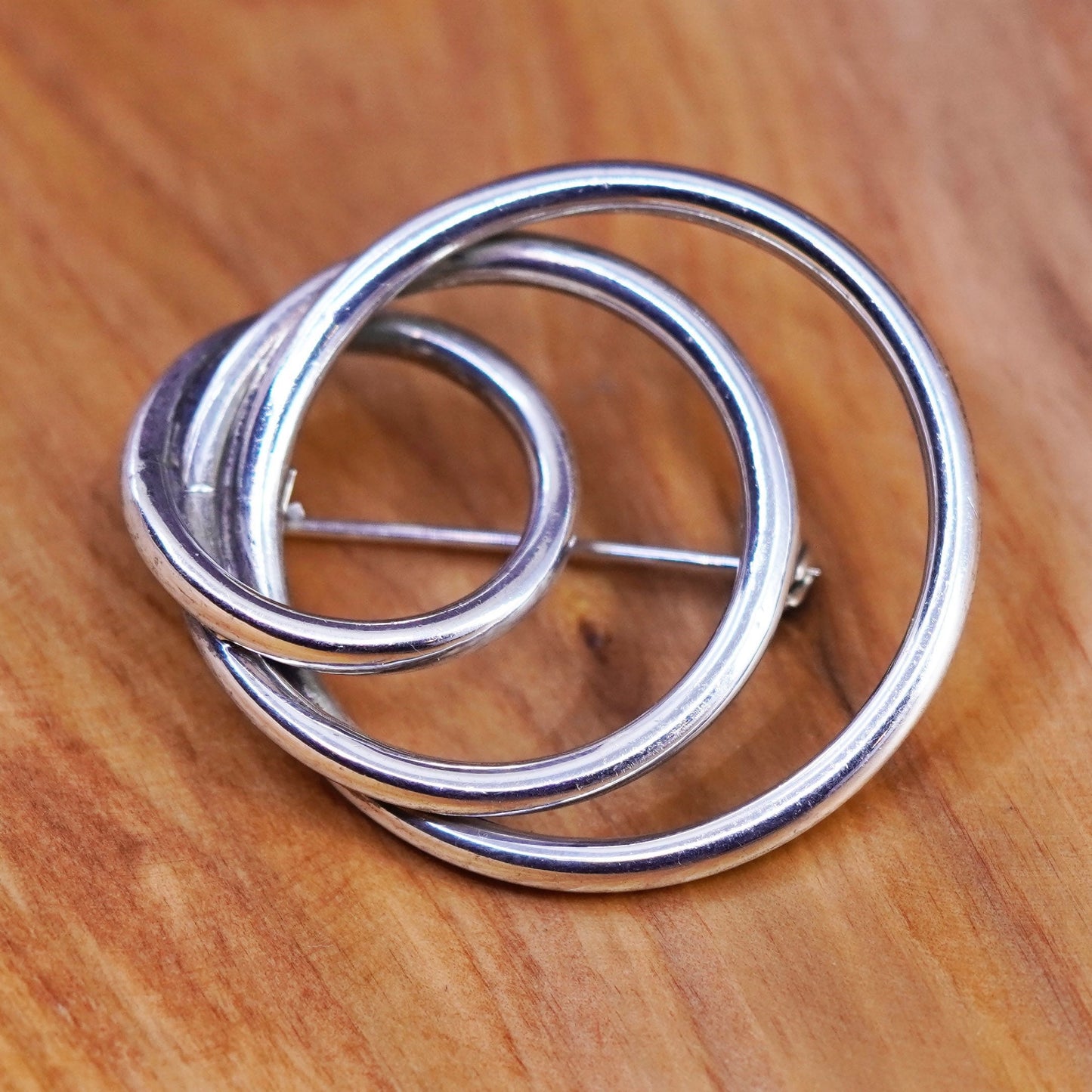 Vintage handmade sterling 925 silver entwined twisted loop brooch