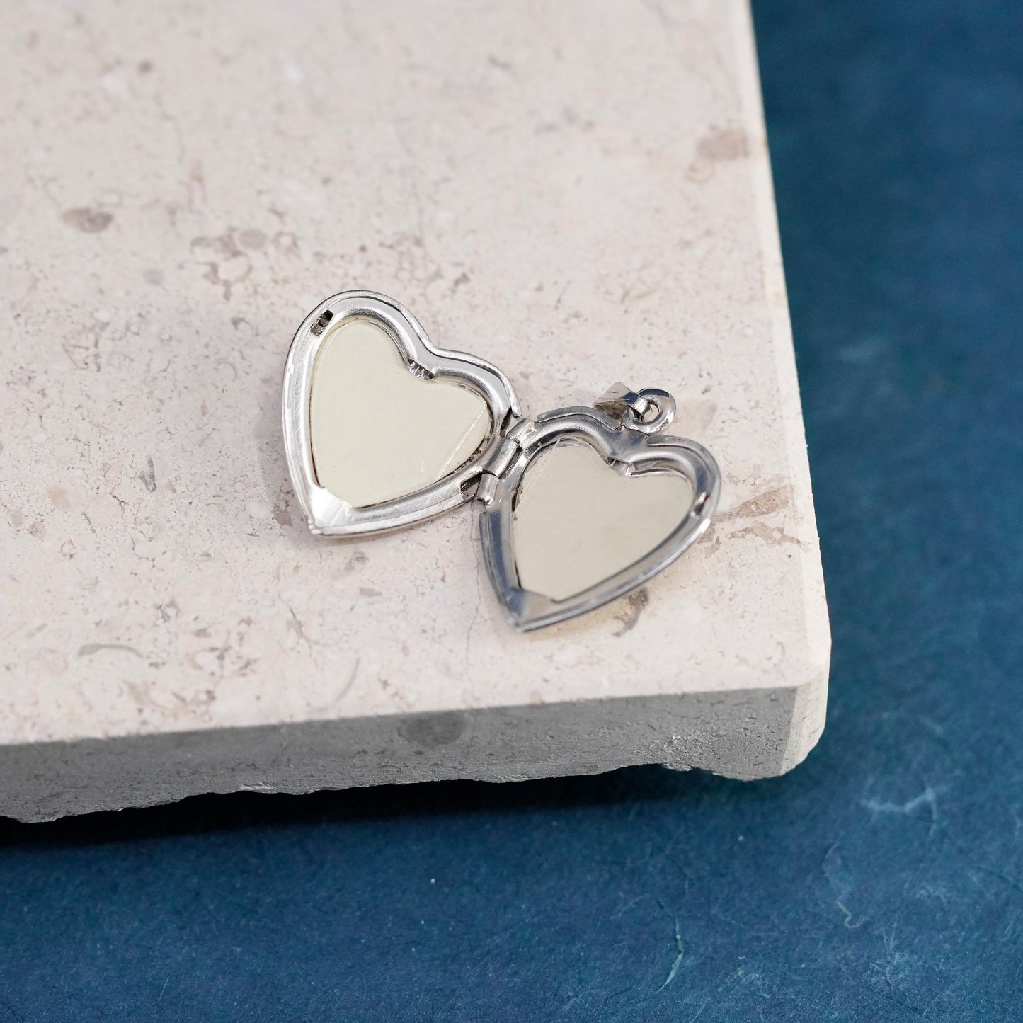 Vintage Sterling silver pendant, 925 heart photo locket engraved “I love you”