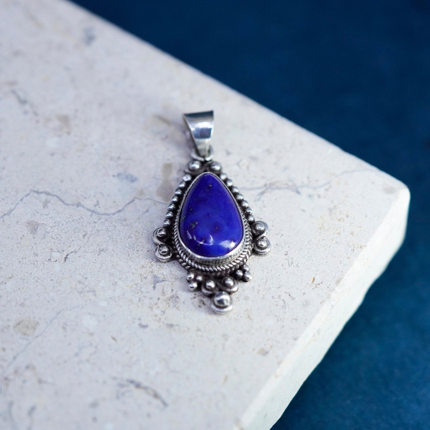 Vintage Sterling silver handmade pendant, 925 bali teardrop with lapis lazuli