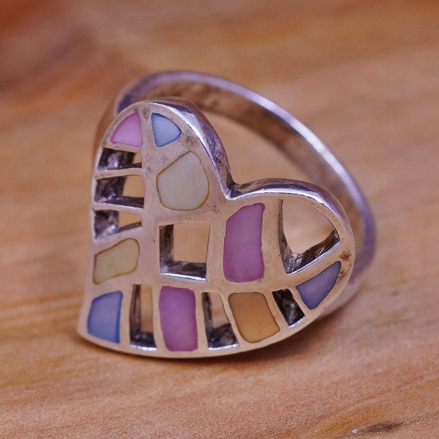 Size 8, vintage Sterling 925 silver handmade ring w/ pink blue mother of pearl