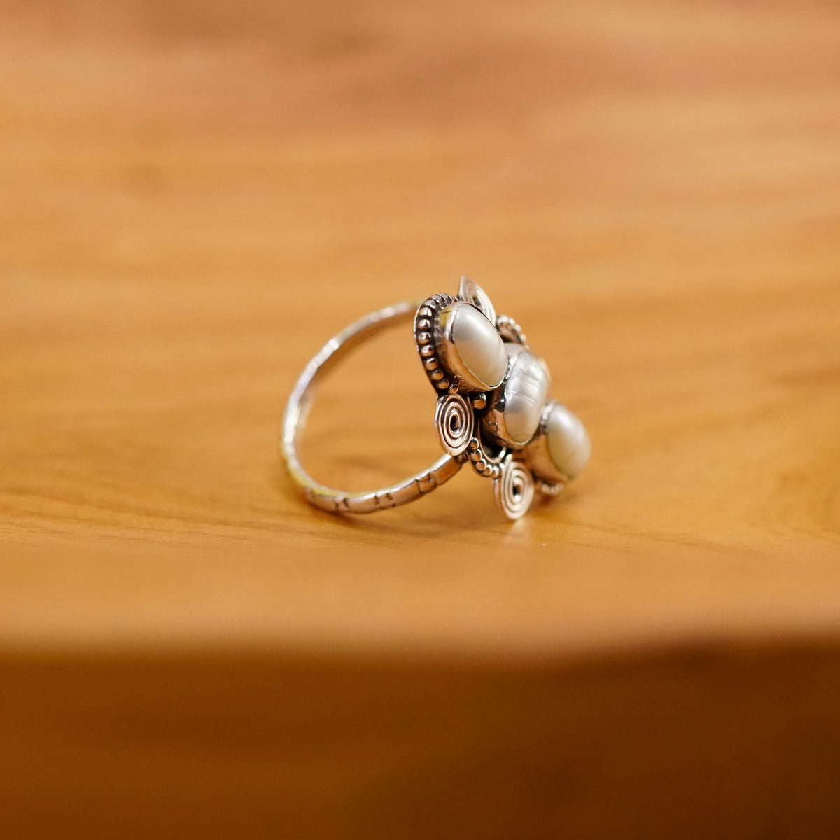 Size 7.5, vintage Sterling 925 silver handmade Pearl Ring with wired around