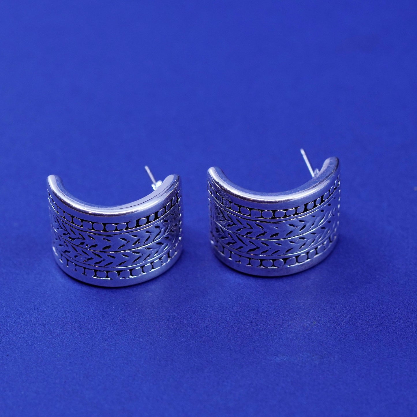 0.75”, vintage Sterling silver handmade hoop earrings textured 925 huggie studs