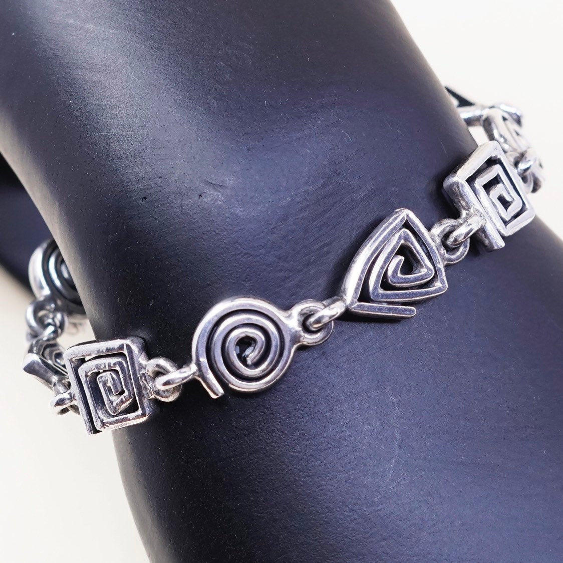 7", VTG sterling silver bracelet, italy 925 swirl link chain w/ toggle closure