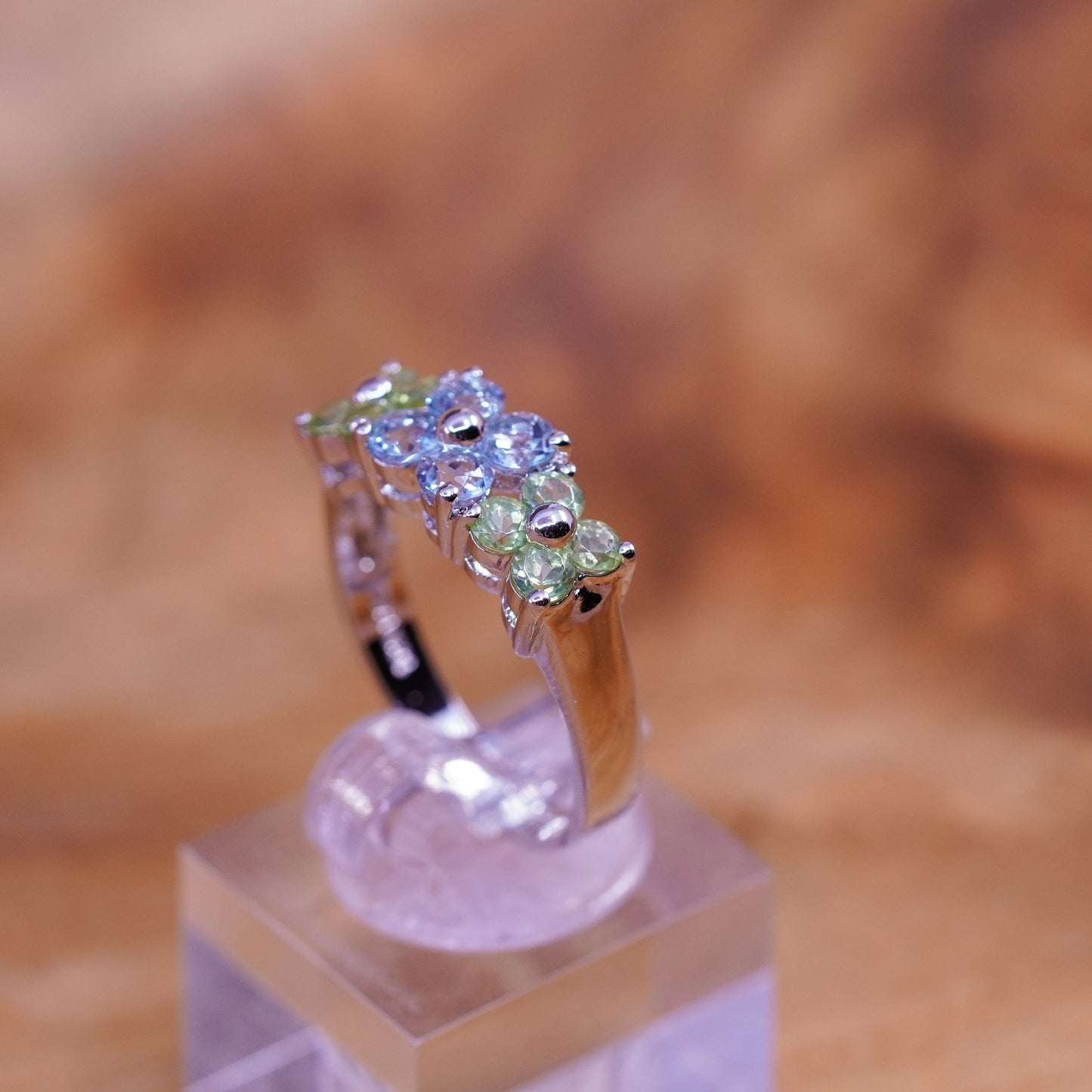 Size 8.25, vintage Sterling 925 silver handmade ring with peridot and topaz