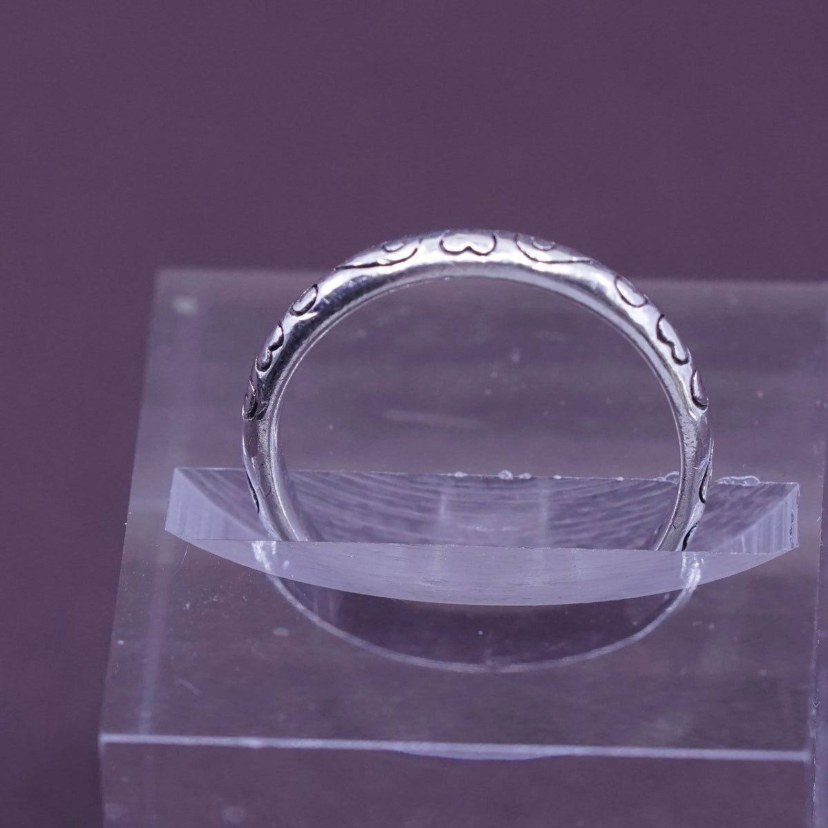 Size 7, vtg sterling silver handmade ring, 925 stackable band embossed Heart