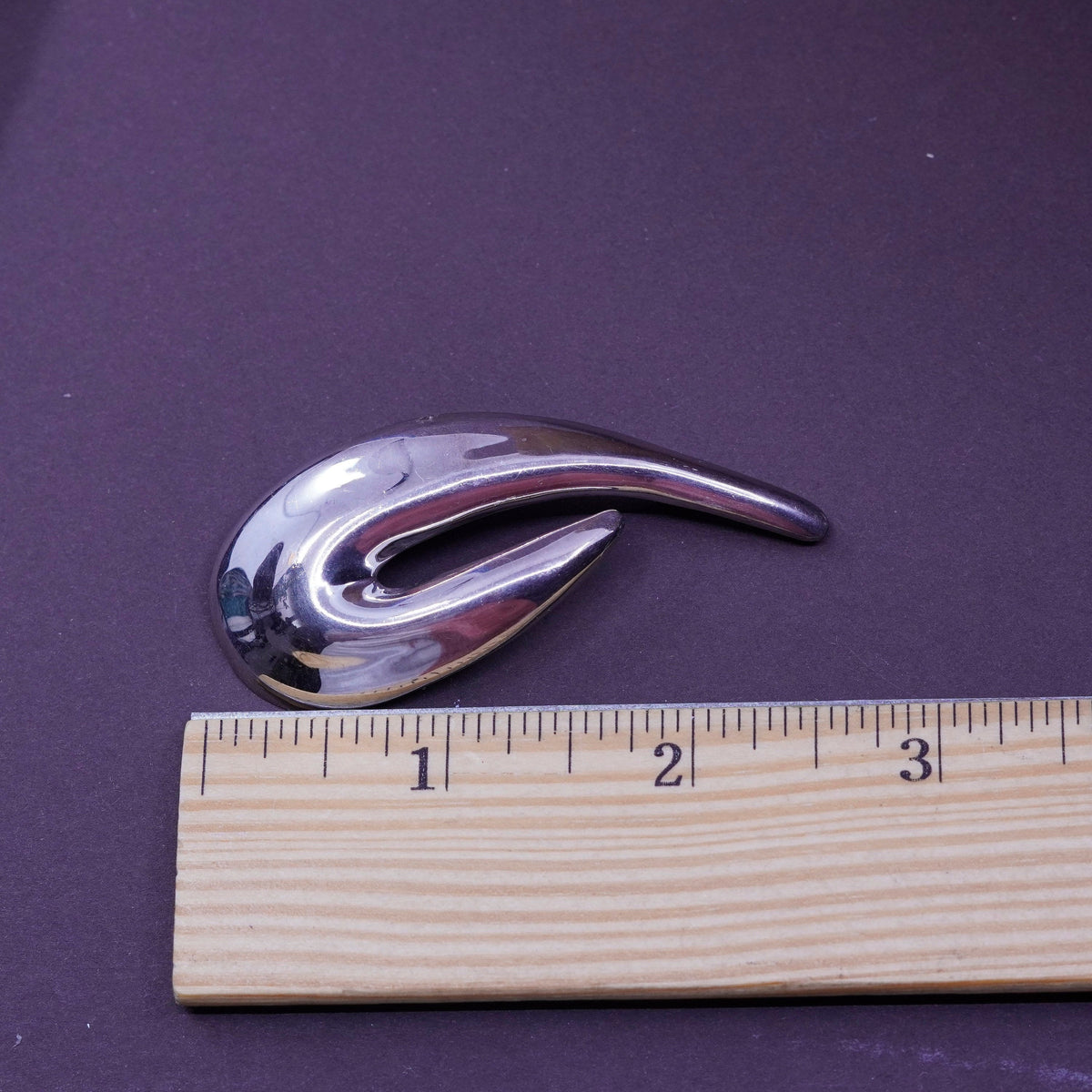 Vintage Mexico handmade modern sterling silver curvy shaped brooch