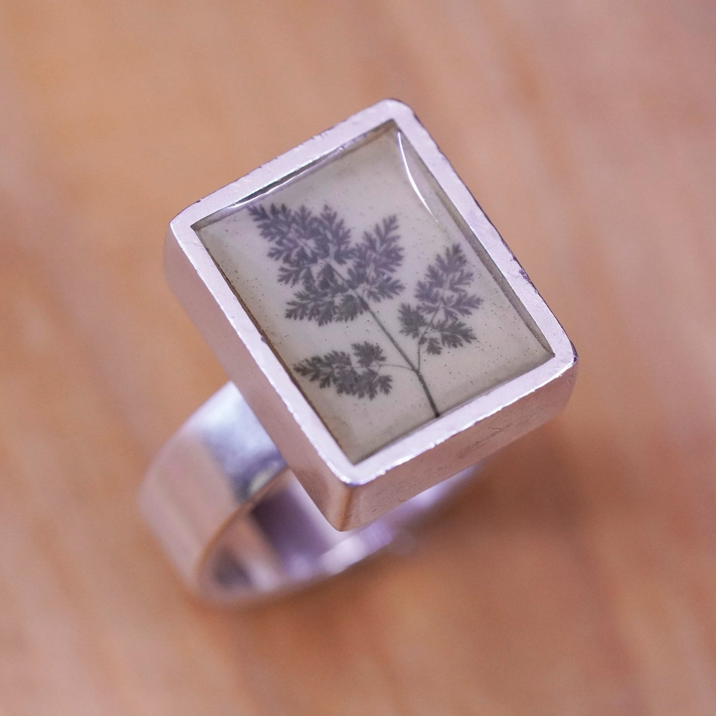 Size 7, Native American navajo Sterling 925 silver handmade ring resin fern