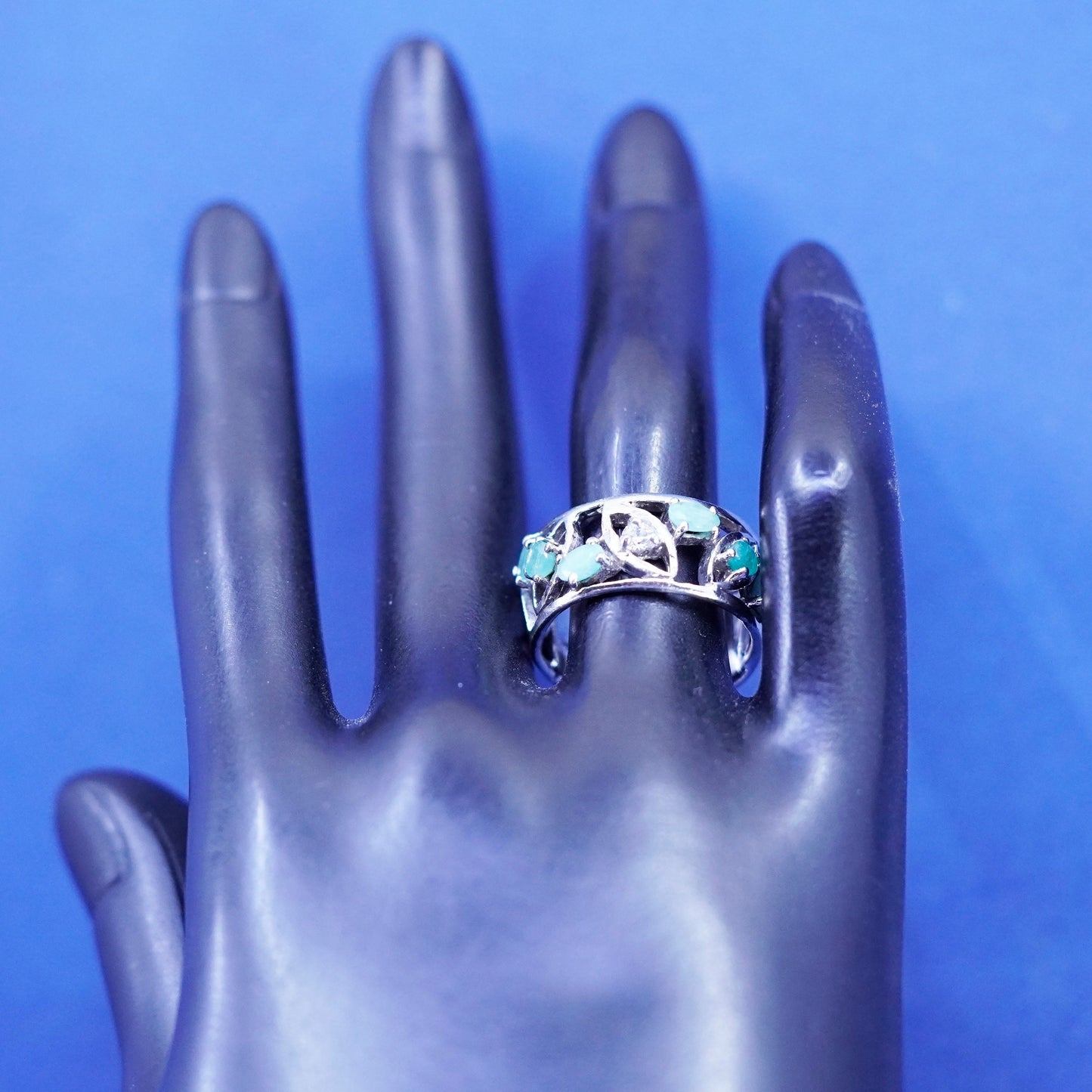 Size 9, vintage Sterling silver ring, wide 925 band with emerald and cz