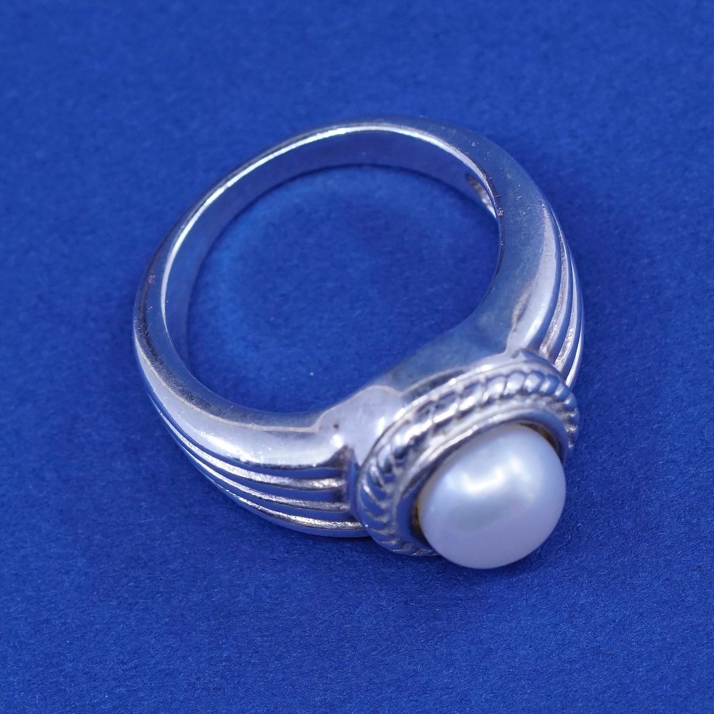 sz 5.75, vtg sterling silver handmade ring, 925 Ribbed band w/ pearl