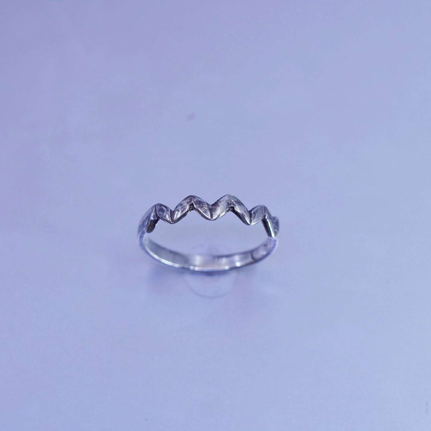 Size 9, vintage southwestern Sterling 925 silver ring, stackable wavy band