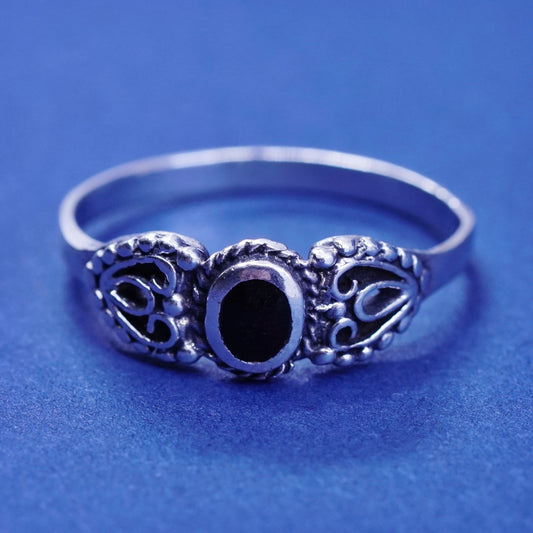 Size 7.5, vintage Sterling 925 silver handmade ring with onyx and beads