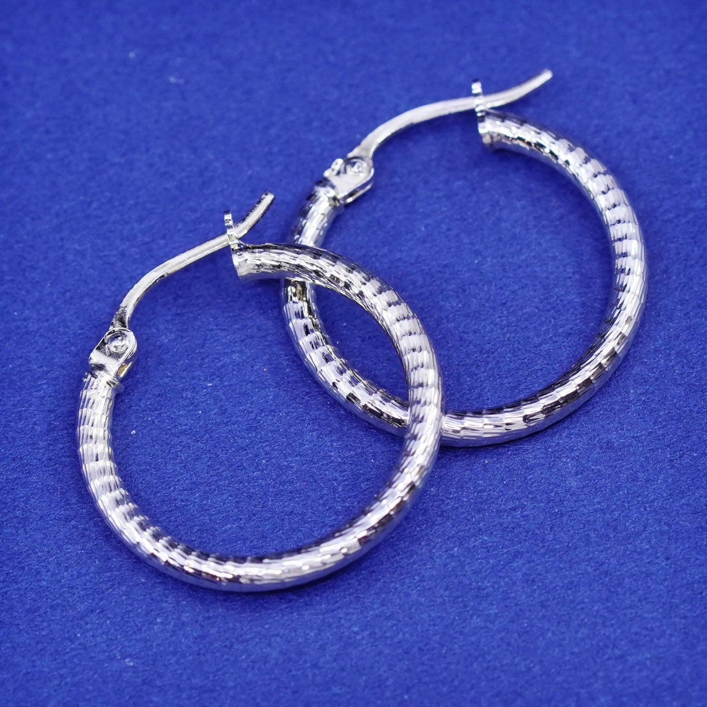0.75”, vintage vermeil gold over Sterling silver hoop earrings italy 925 huggie