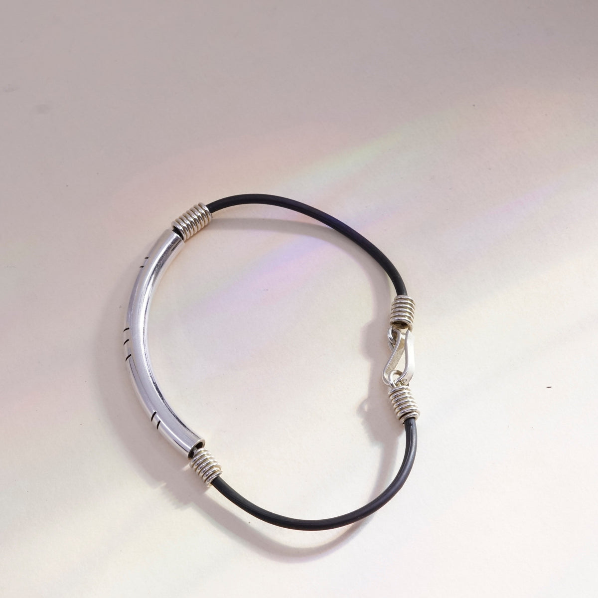 7.5”, Vintage black rubber chain with sterling 925 silver bar