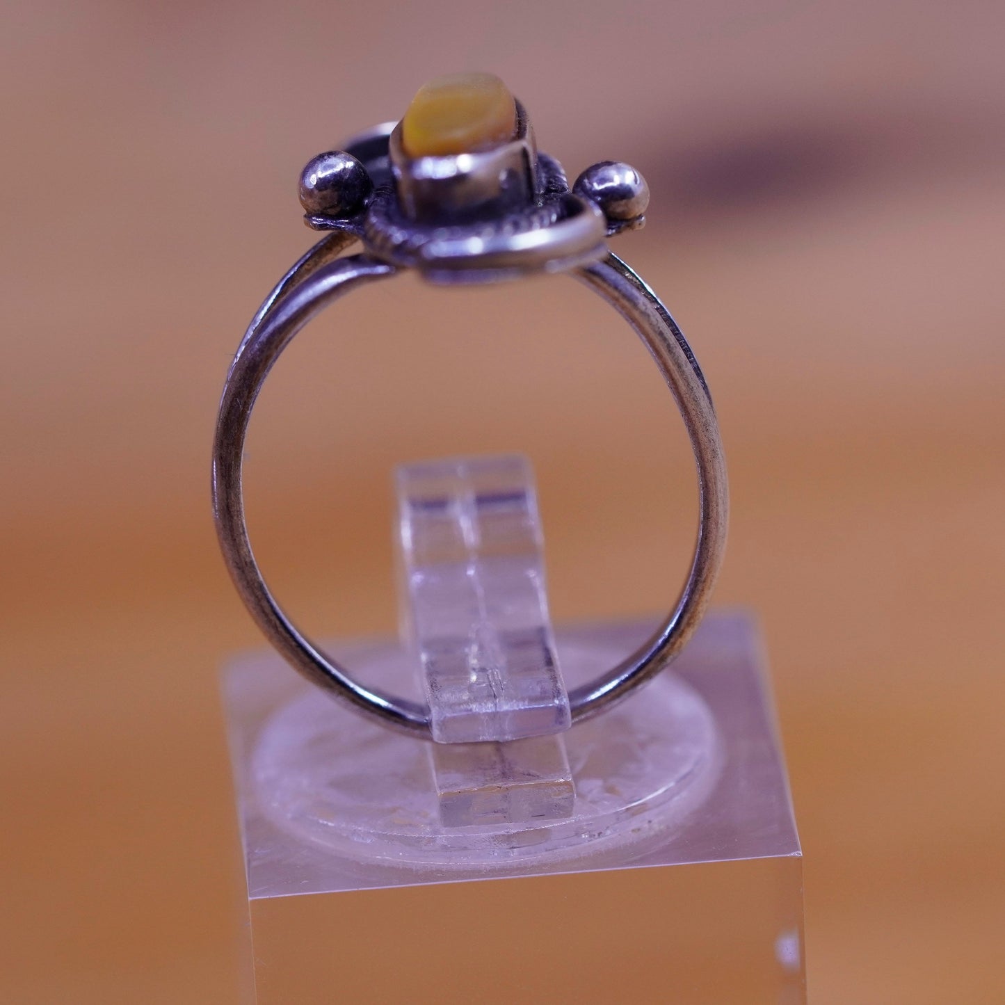Size 5, vintage Sterling 925 silver handmade ring with mother of pearl beads