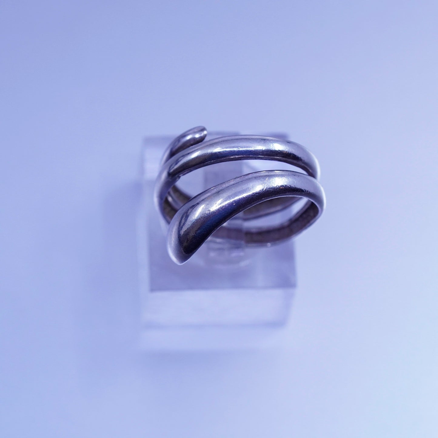 Size 6, vintage southwestern Sterling 925 silver ring, wrap band