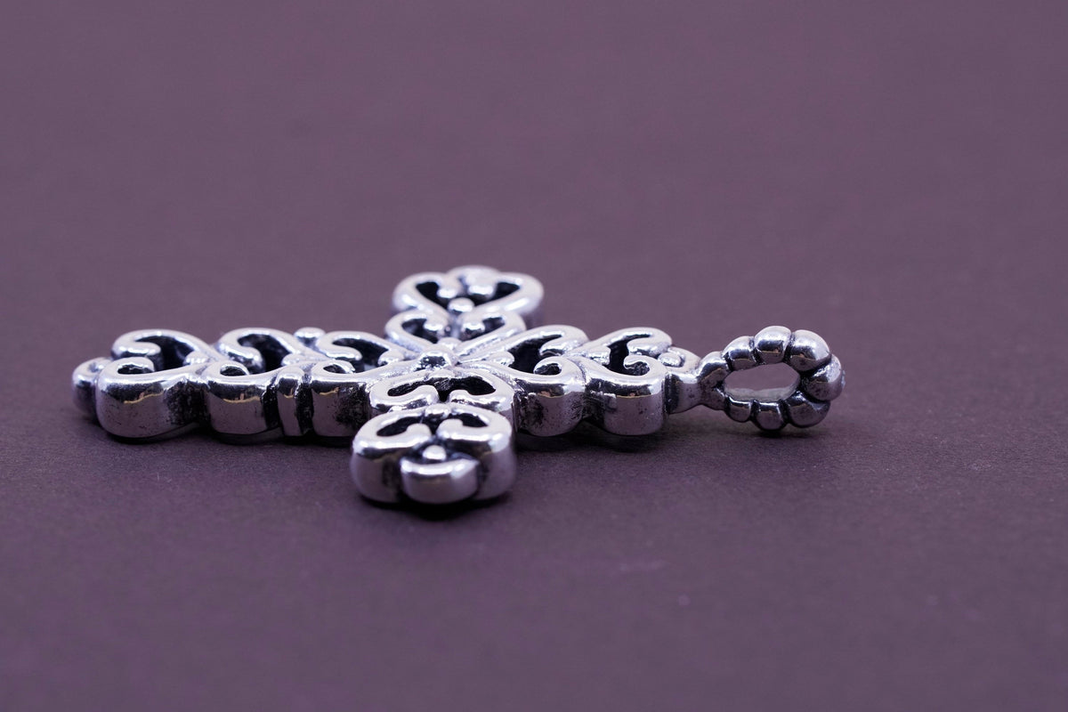 Vintage Sterling silver handmade pendant, Thailand 925 filigree cross