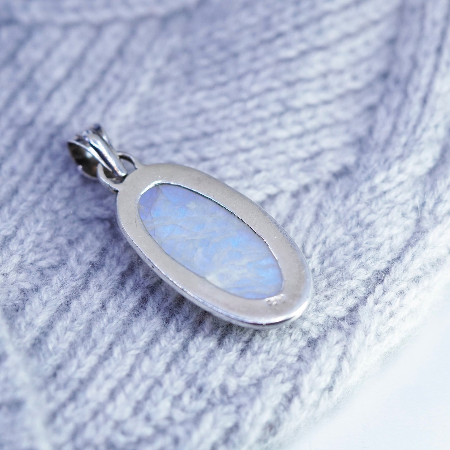 Vintage sterling 925 silver handmade pendant with oval moonstone