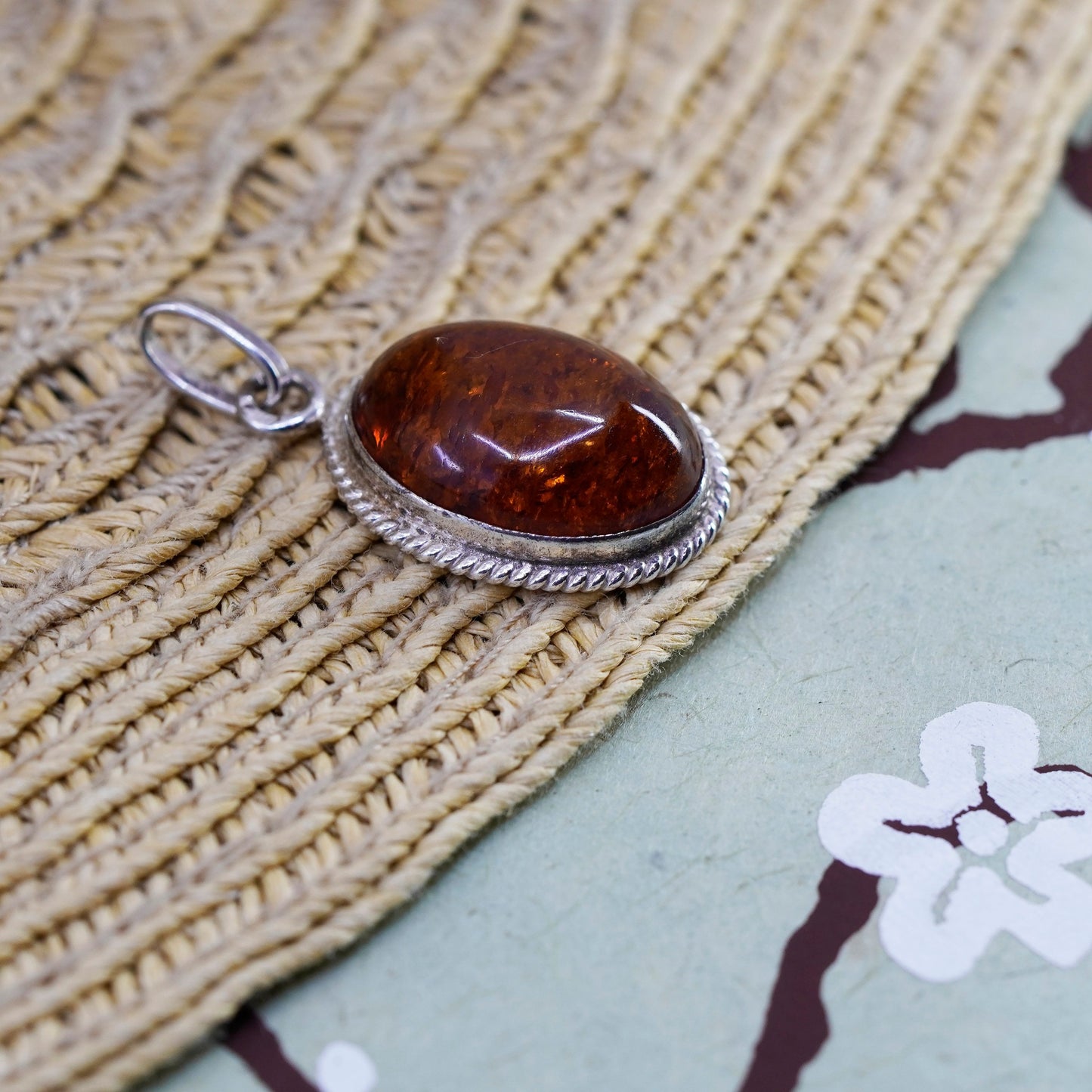 Vintage modern Sterling 925 silver handmade pendant with oval Amber and cable