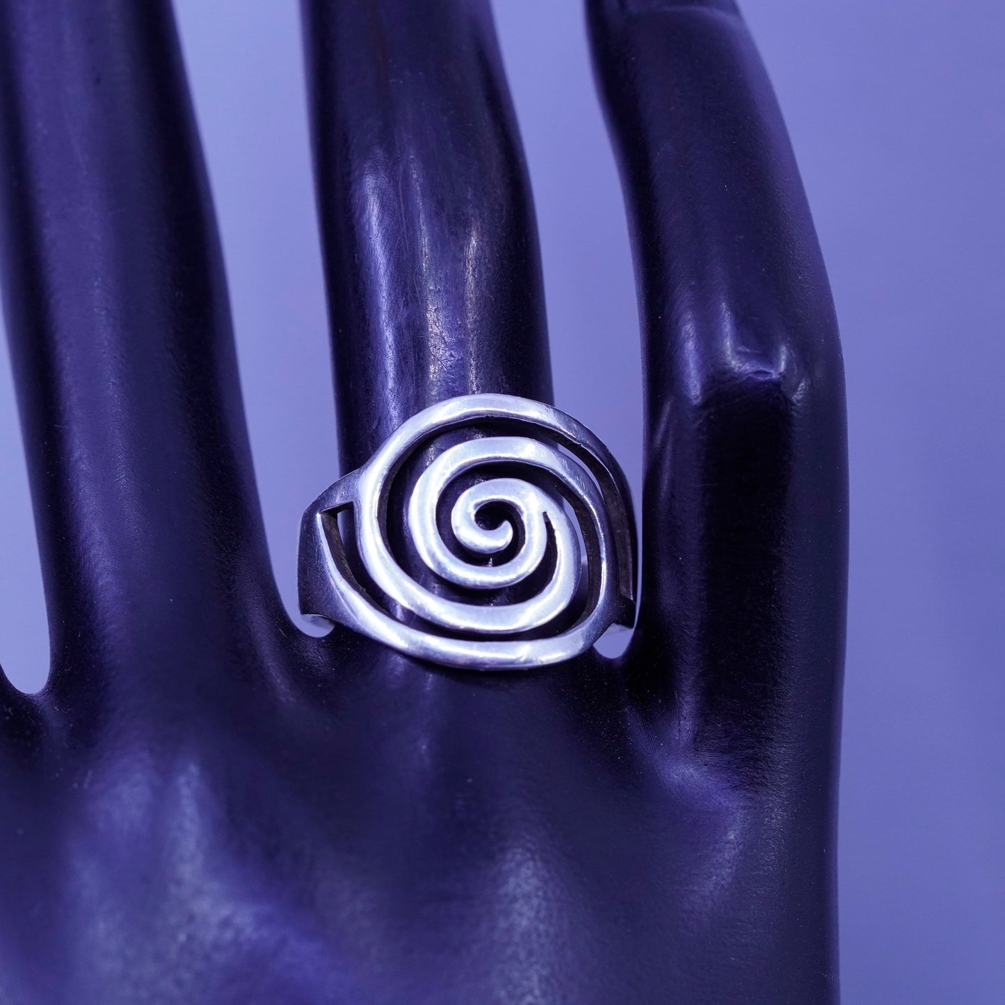 Size 8, vintage Sterling 925 silver handmade ring, filigree swirly band