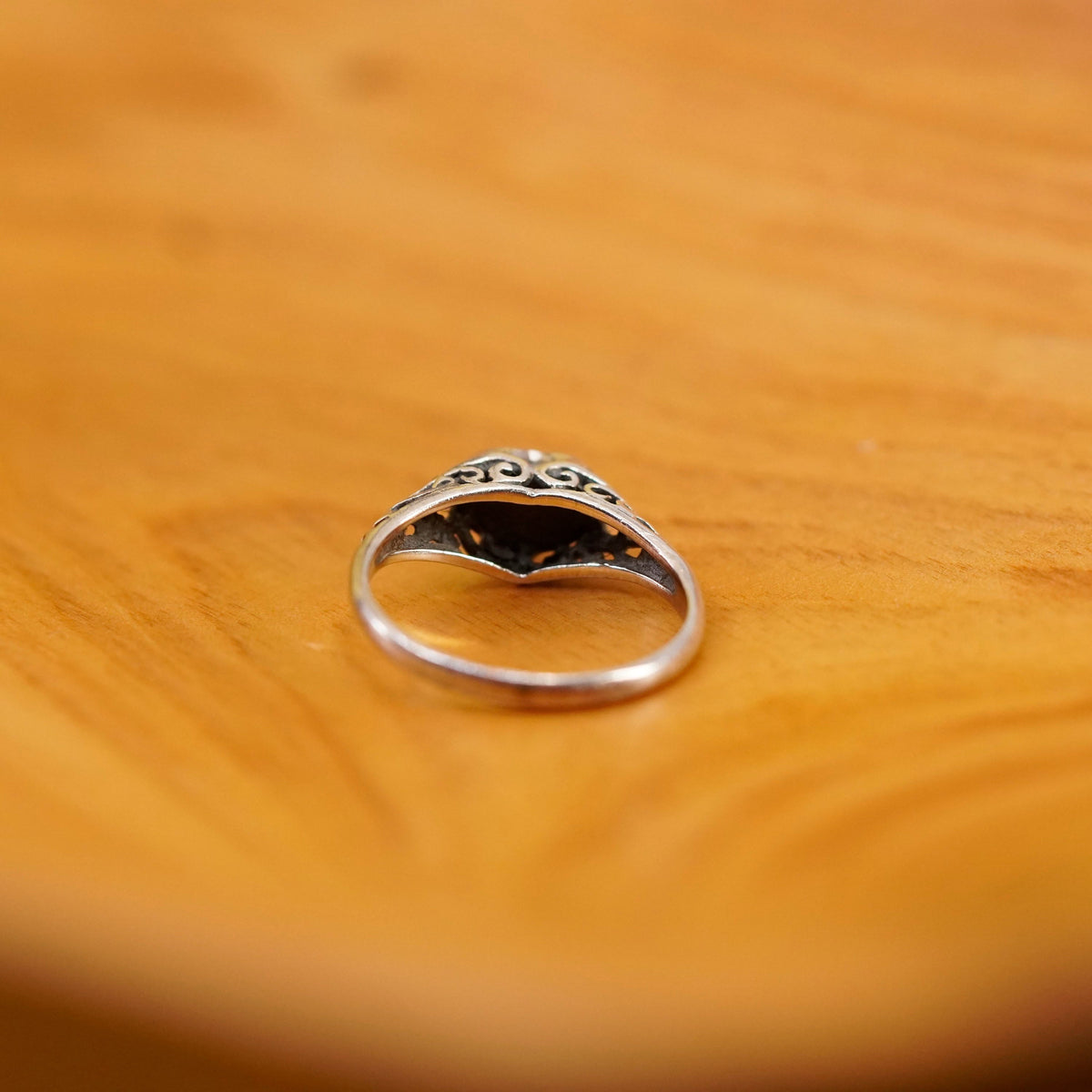 Size 4.75, vintage Sterling 925 silver handmade ring with heart onyx