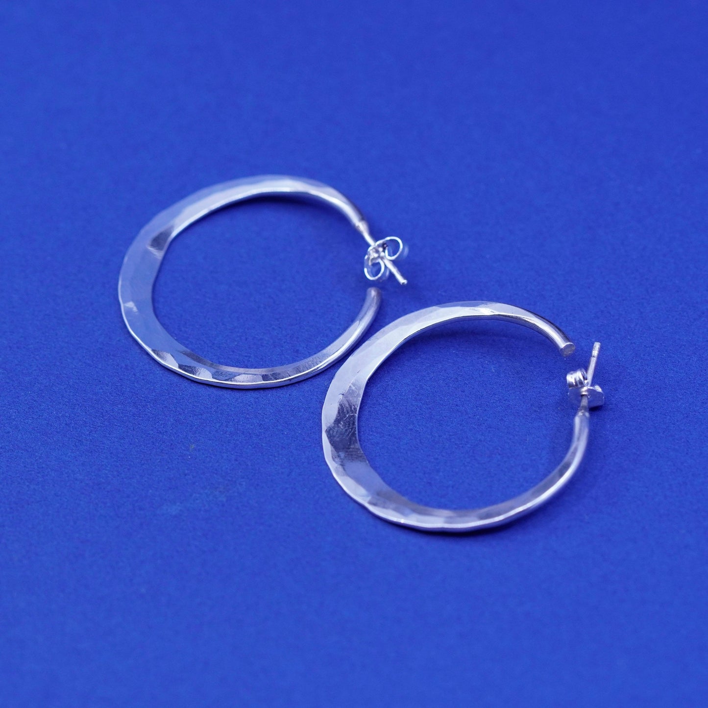 1.25”, Vintage Sterling Silver handmade Earrings. 925 hammered circle Huggie