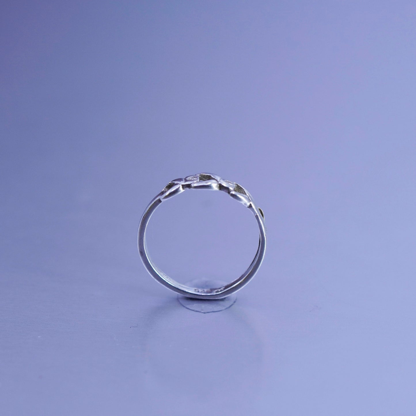 Size 4.75, vintage southwestern Sterling 925 silver ring, stackable chain band