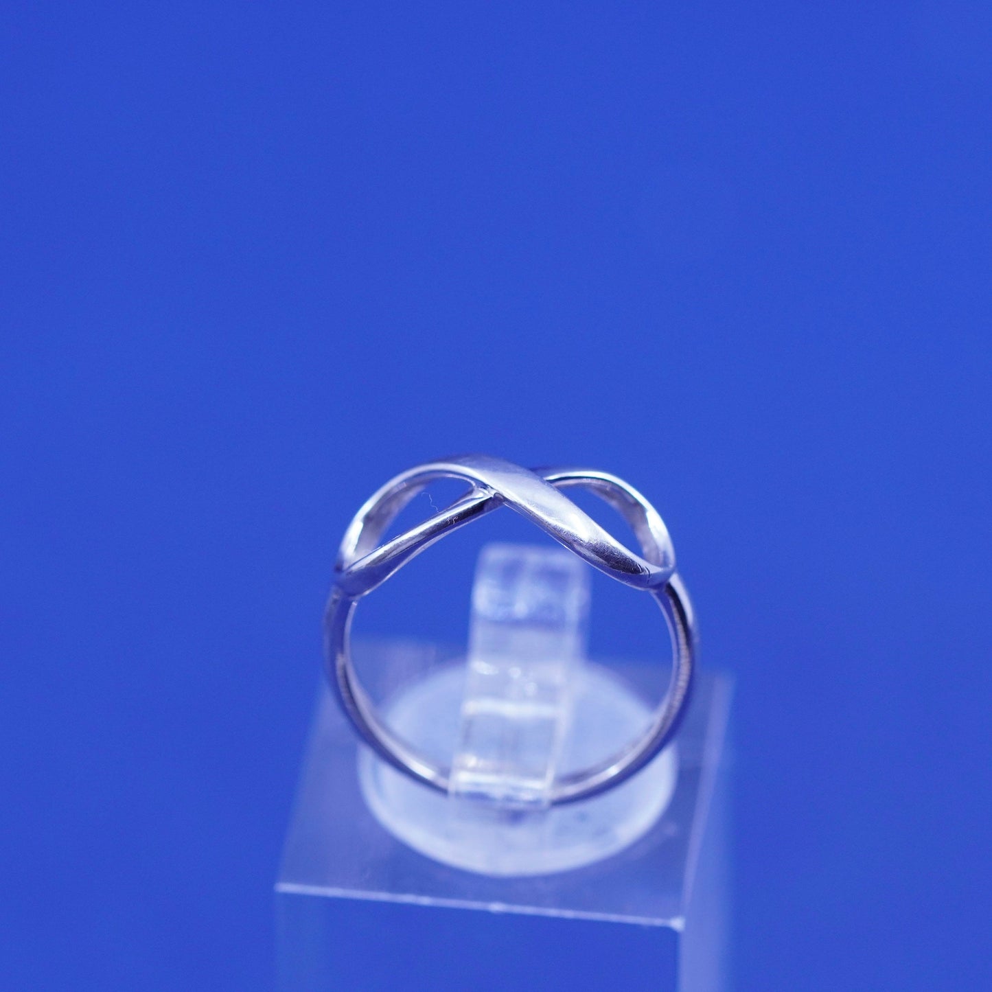 Size 5, vintage sterling silver handmade ring, 925 infinity twisted band
