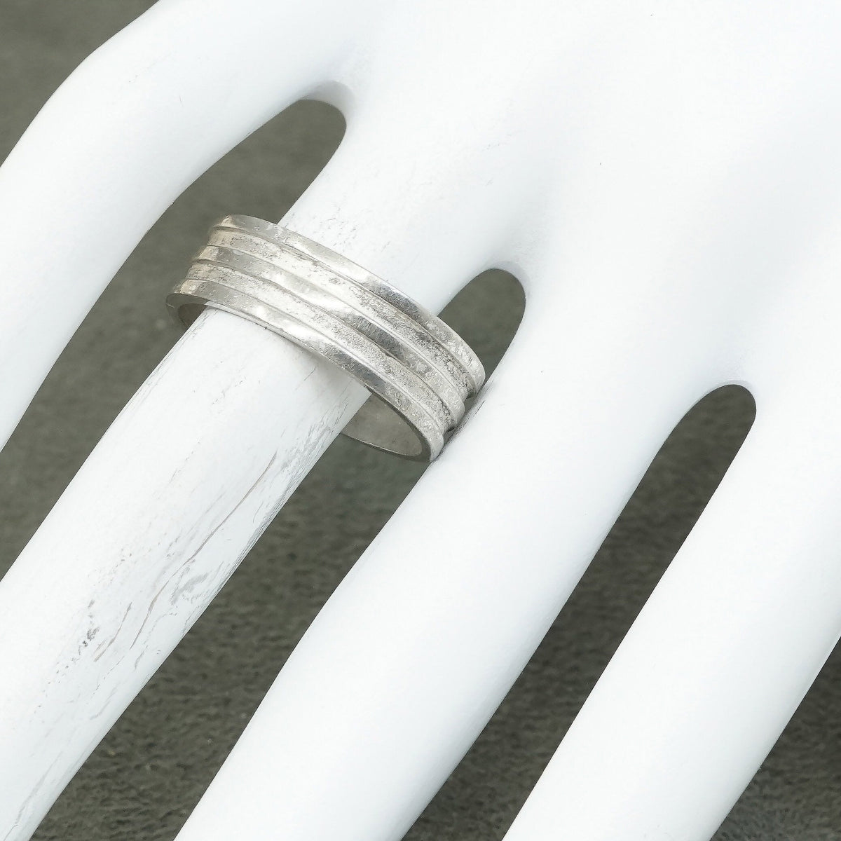 sz 9, vtg Sterling silver handmade ring, maxico 925 band w/ ribbed