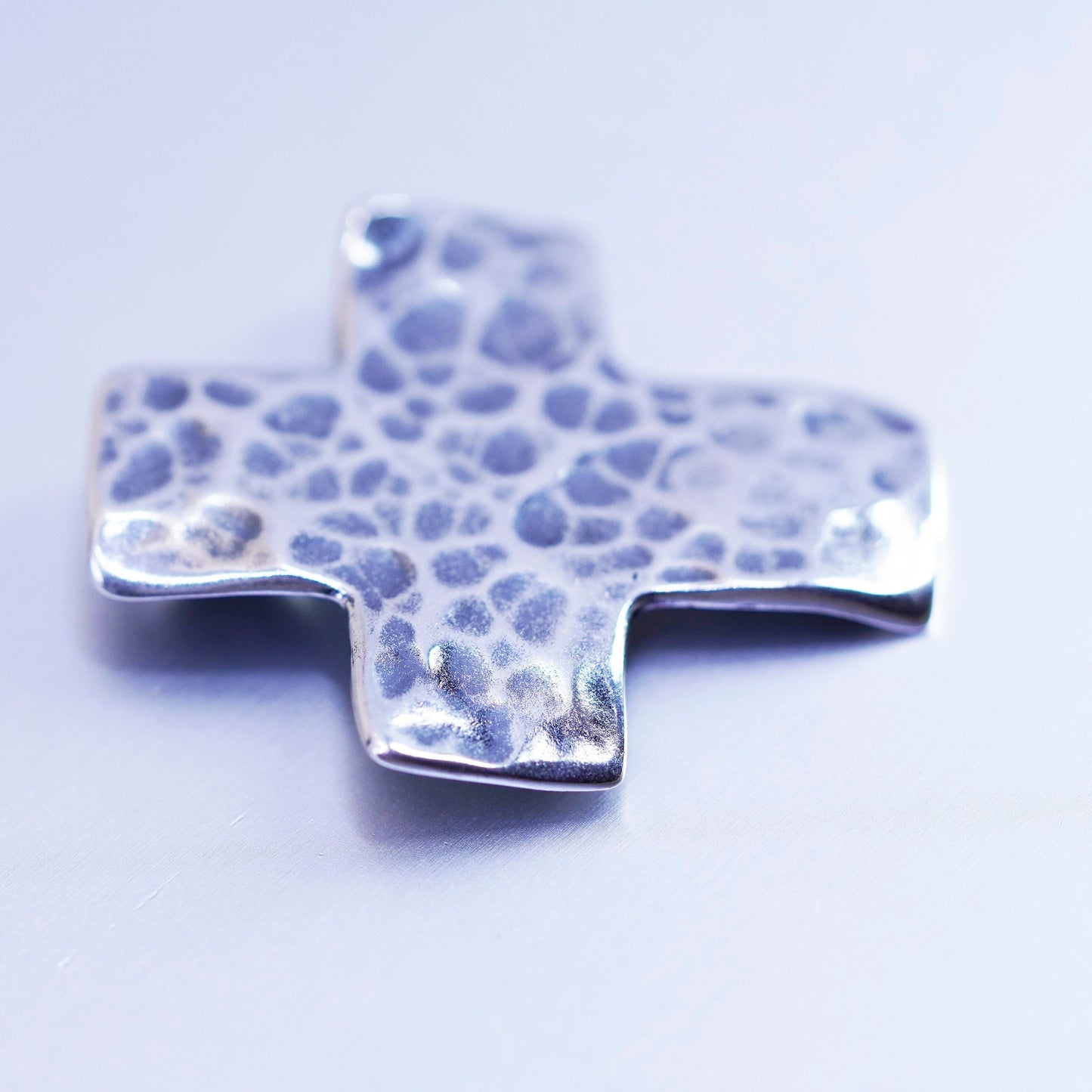 vintage silpada N0732 handmade sterling 925 silver hammered cross pendant
