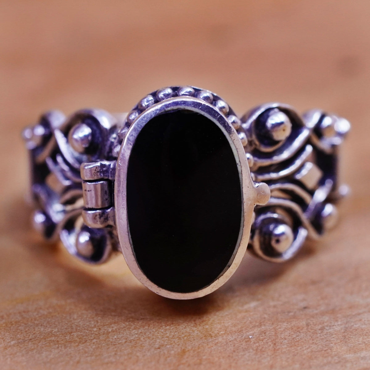Size 8.25, Sterling 925 silver filigree prayer locket ring oval obsidian beads