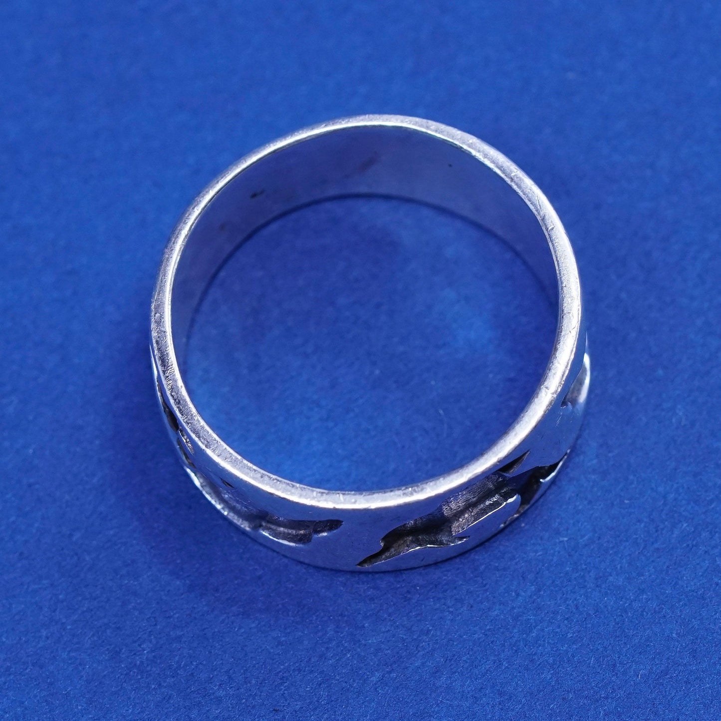 Size 8.25, vtg sterling silver handmade ring, 925 band with dolphin embossed